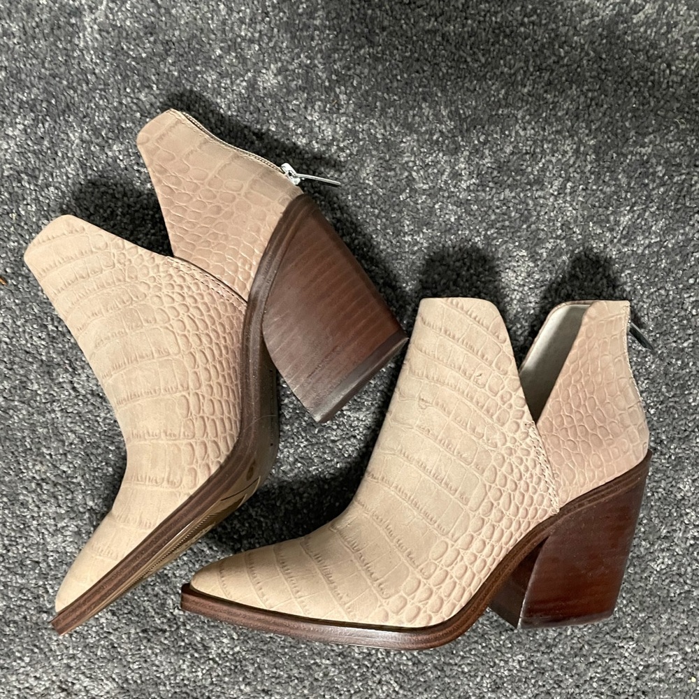 Vince Camuto Snakeskin booties